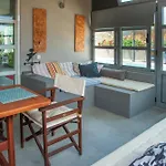 Domus