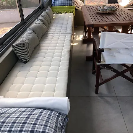 Domus Apartment