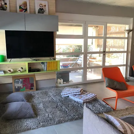 Domus Apartment *
