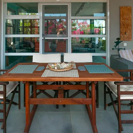 Domus Apartment